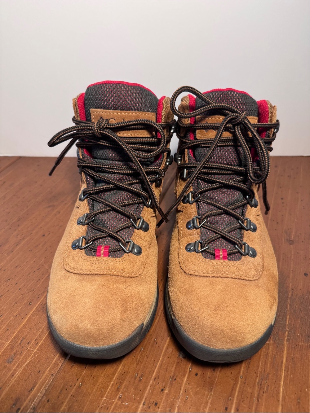 COLUMBIA Newton Ridge Waterproof Suede Leather Hiking Boots  -Women's Size 9 Tan